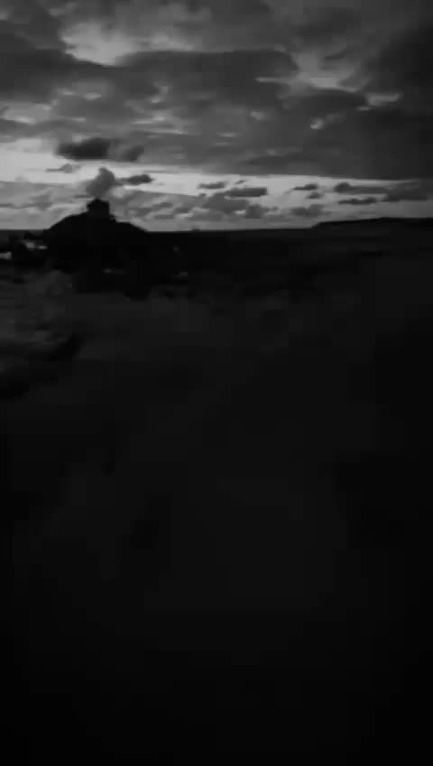 @🎧