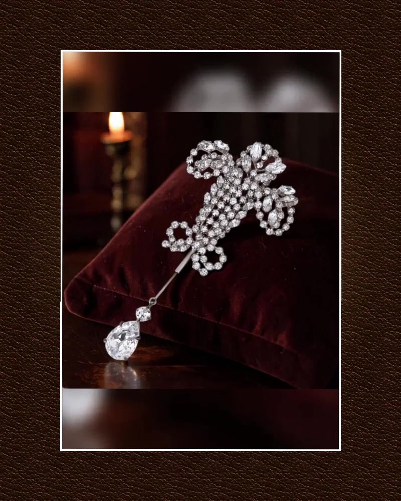 @RhinestoneDivas on Etsy