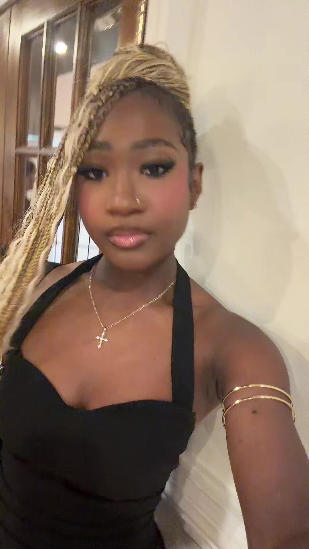 @Queenariiiberryyy🍓