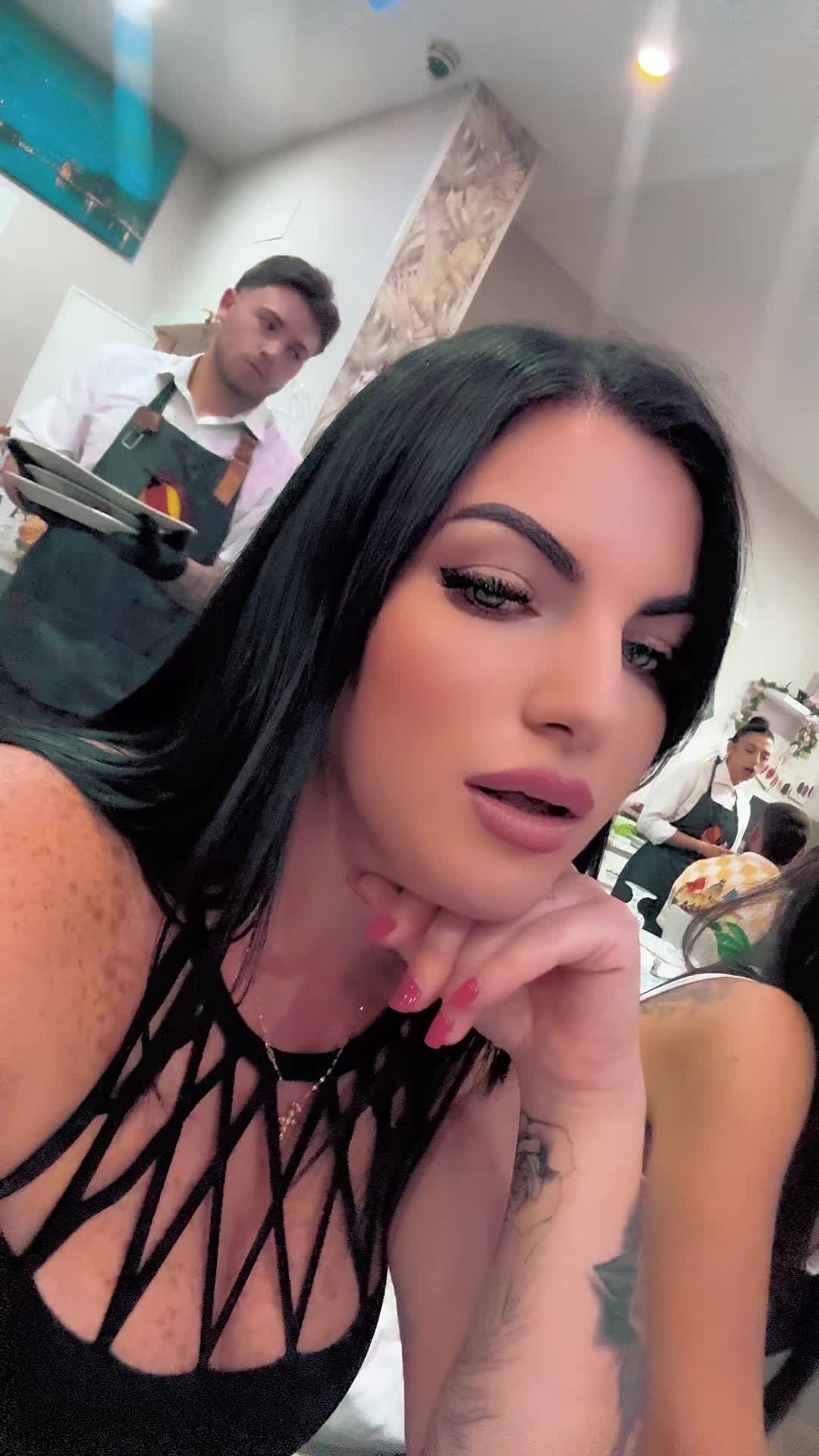 @Melania 🧡