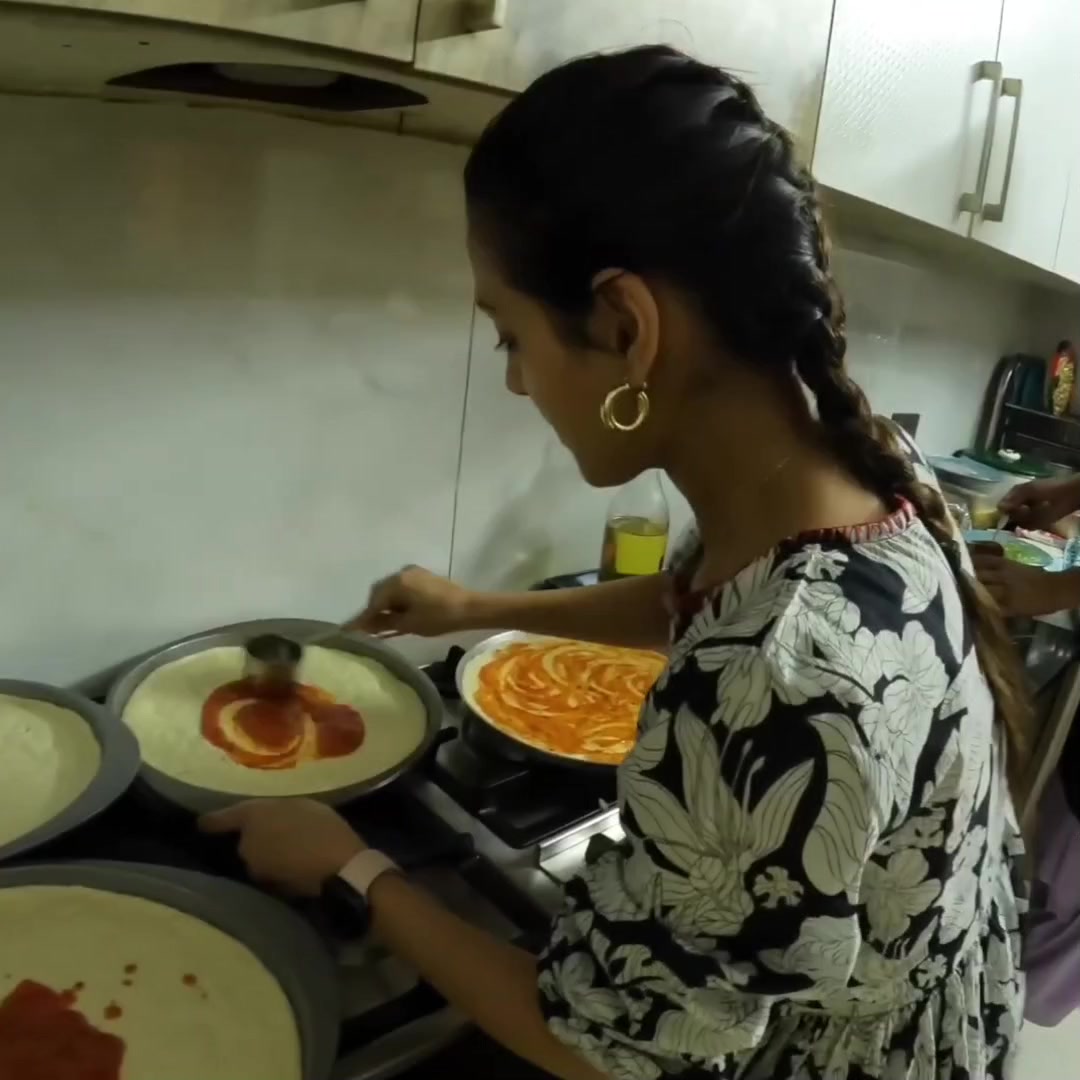 @iqra Aziz vlogs