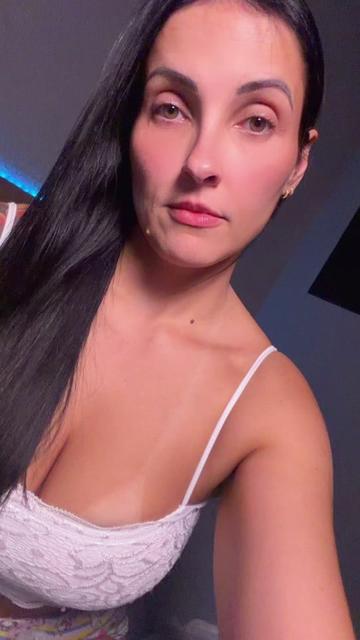 @Juju_Hellcat