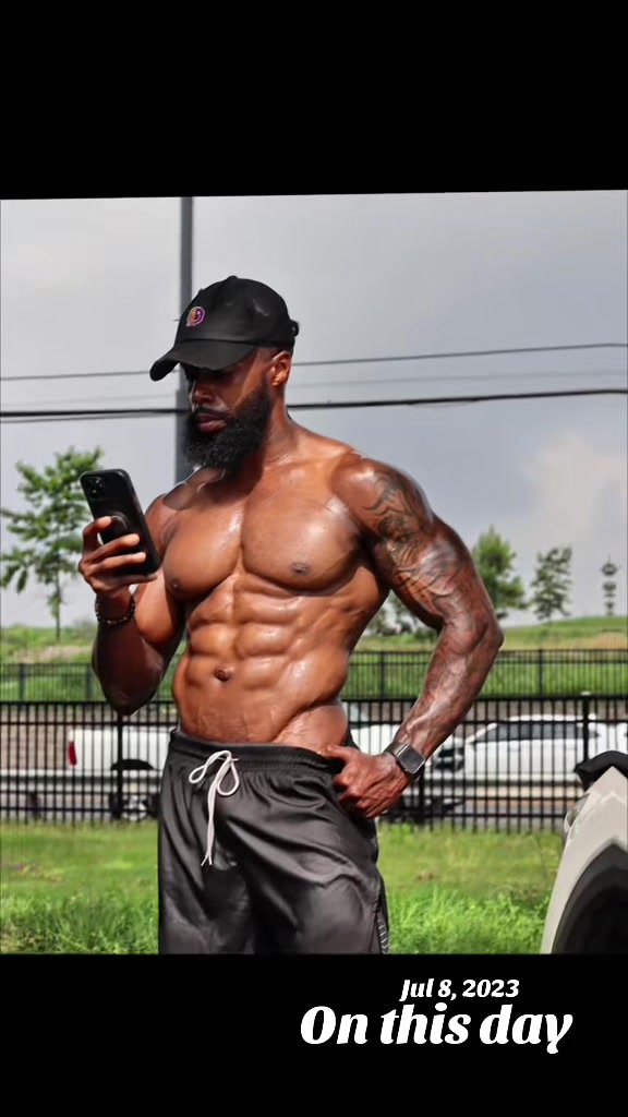 @firstname_leon