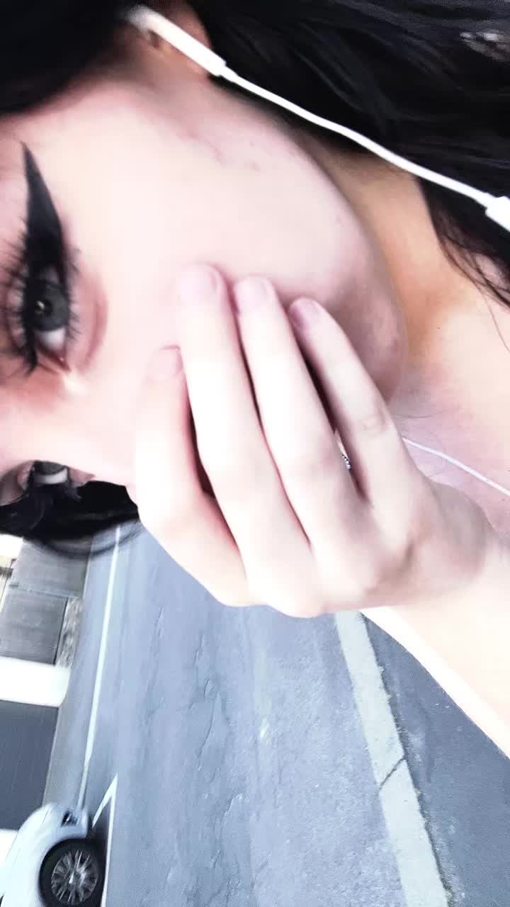 @๏ฟด ๐๐๐๐๐ง