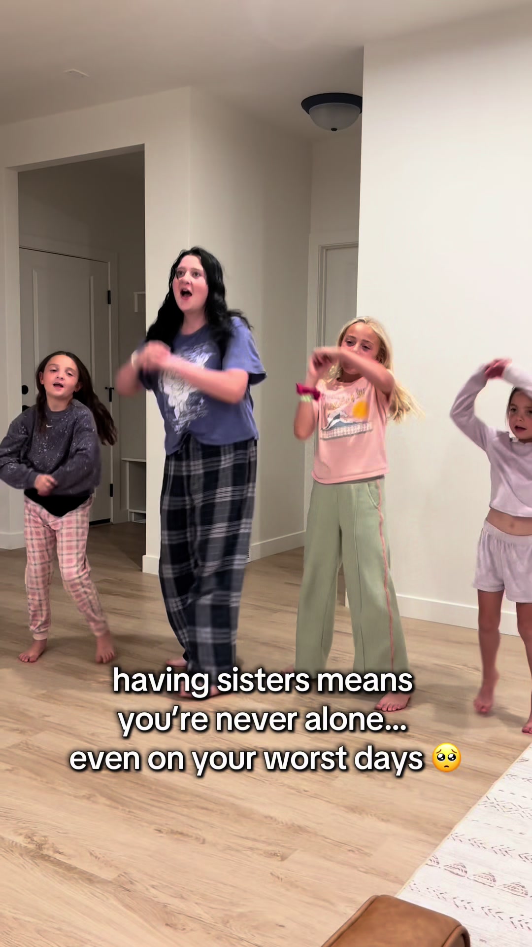 @Alexandra | Mom of 5 Girls 🩷