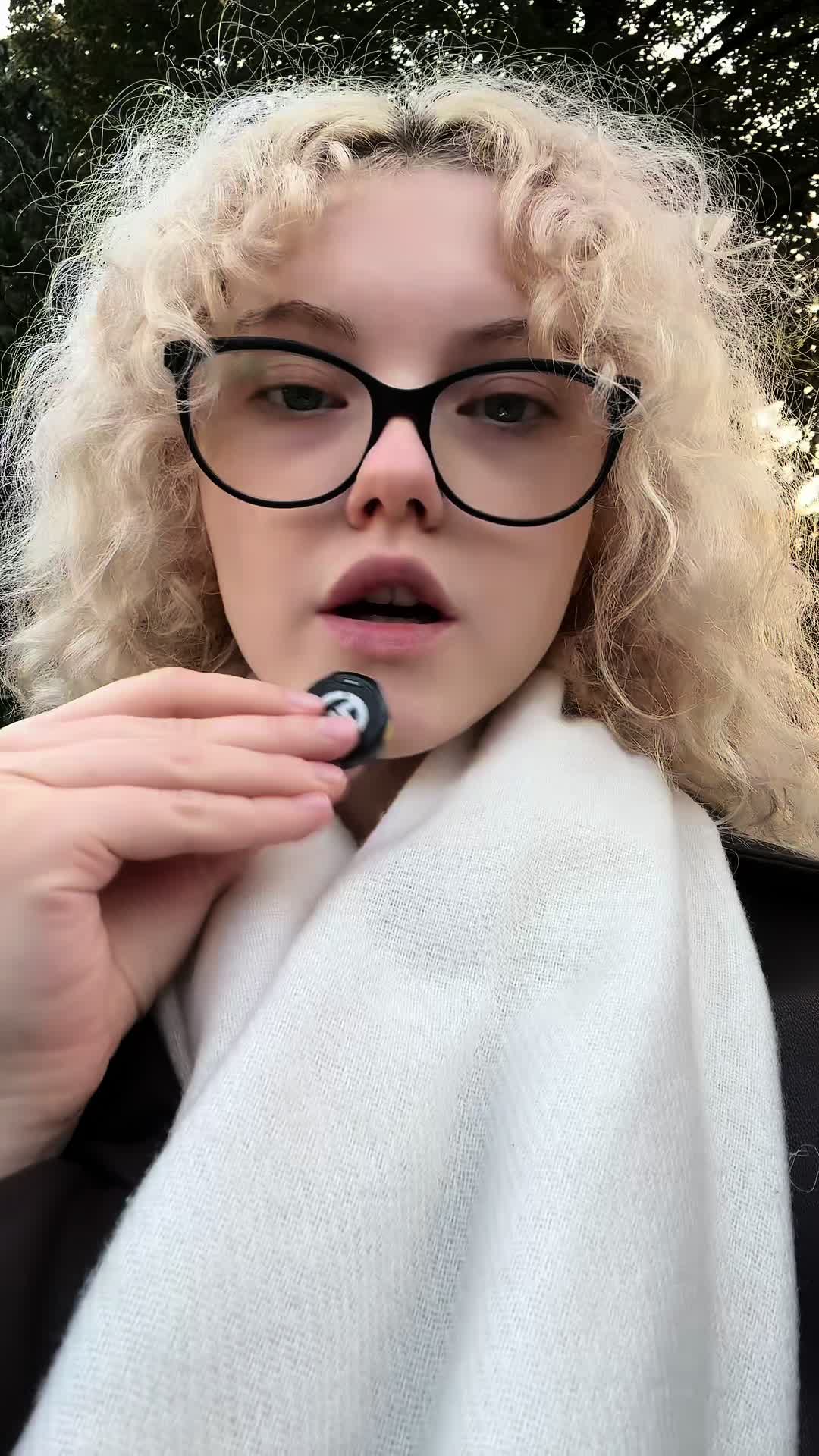 @рия вэсликс <33