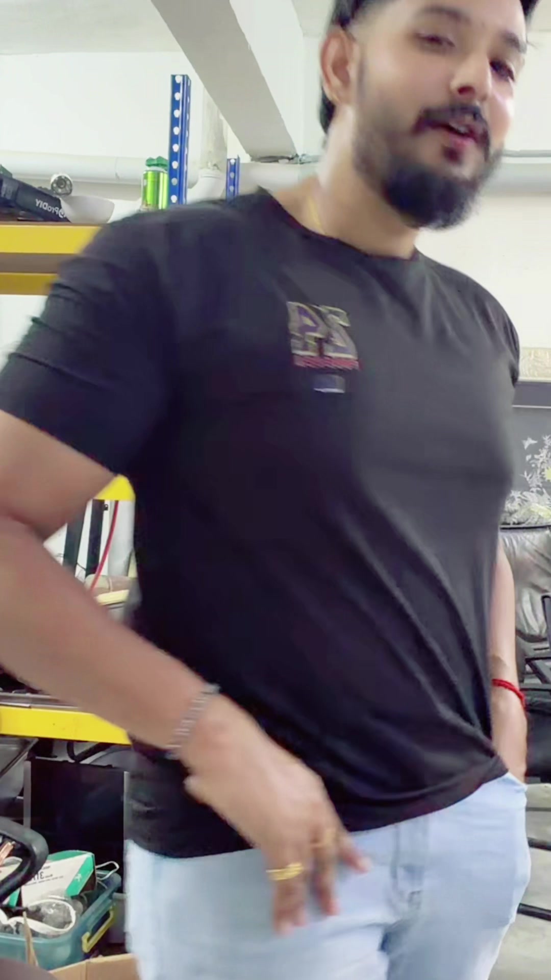 @Hanesh94