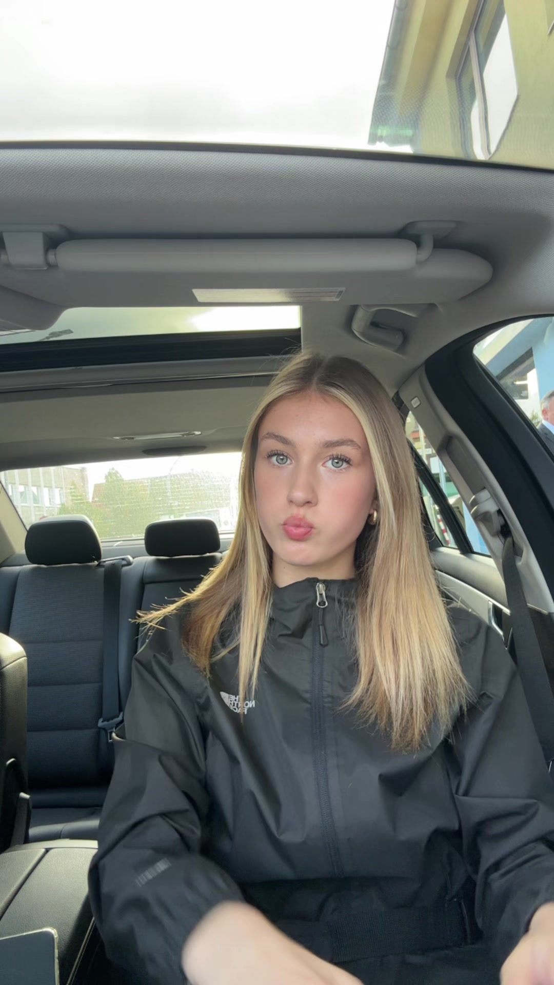 @𝒮𝒶𝓇𝒶𝒽 ⧗⎊४