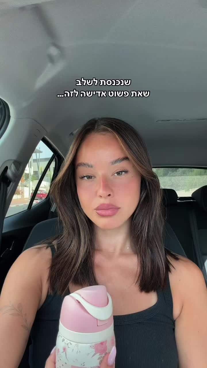 @nicoleomari