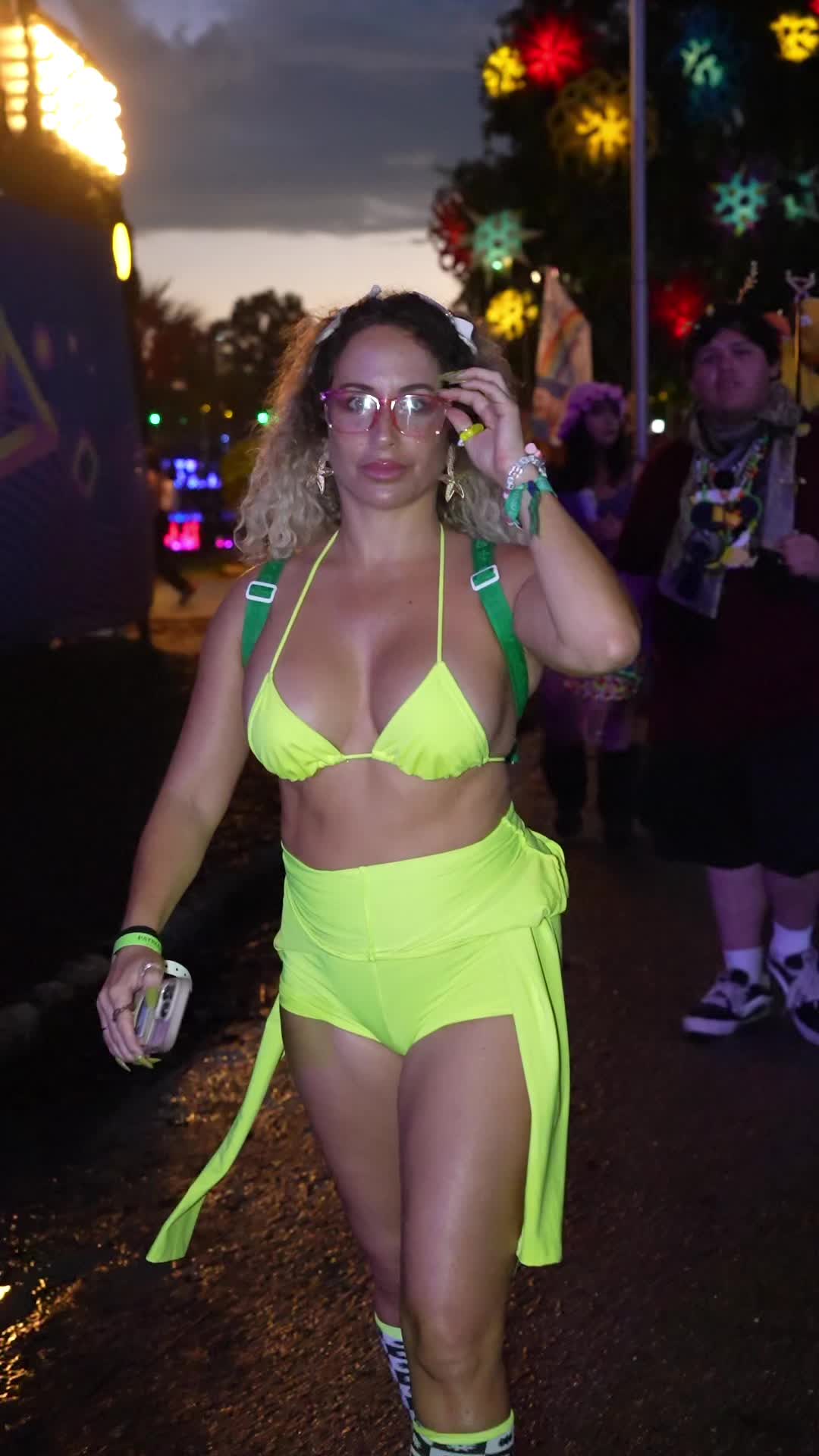 @Girlsatraves