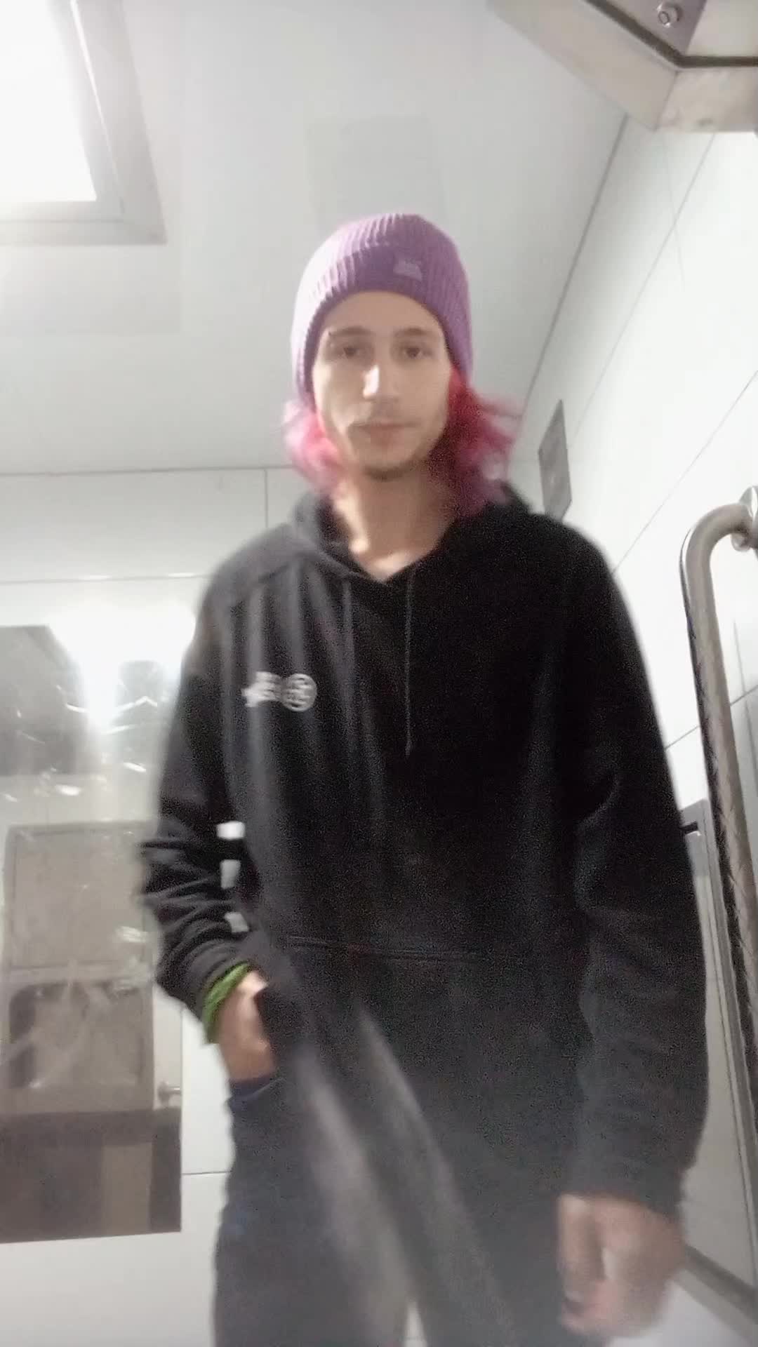 @Wølfæsïn _Raevyn_