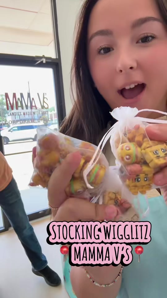 @Mama Vs Candy