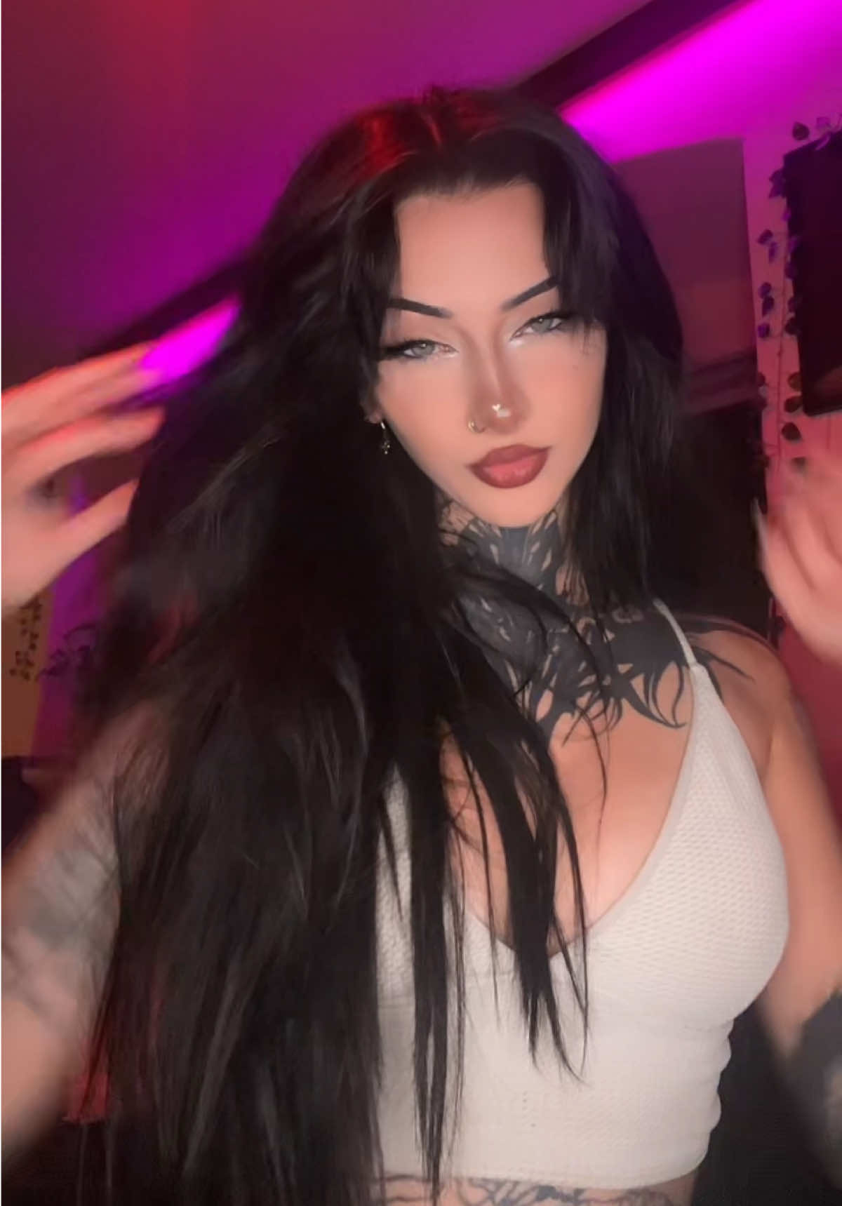 @♱ 𝓚𝓲𝓻𝓪 ♱