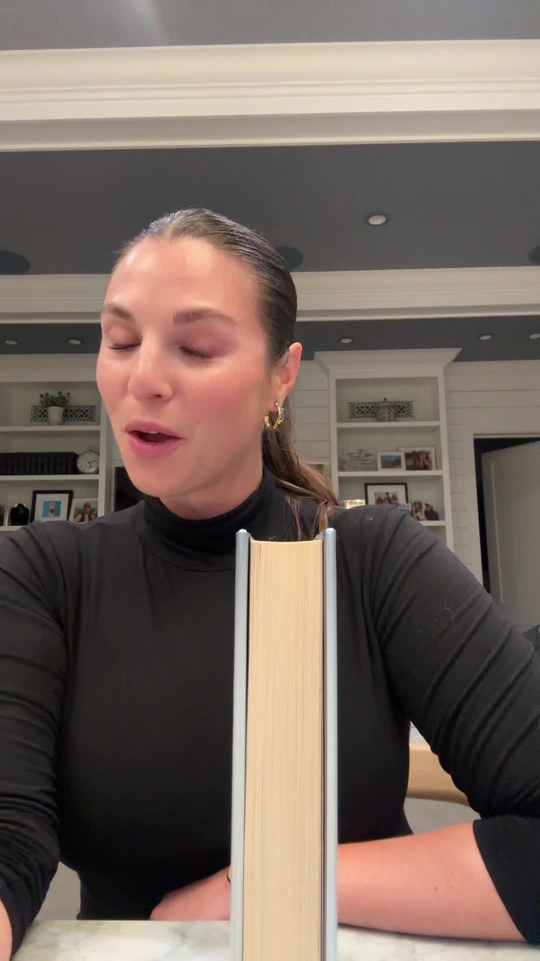@VictoriaAveyard