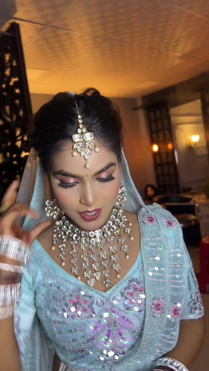 @Roshani beauty salon