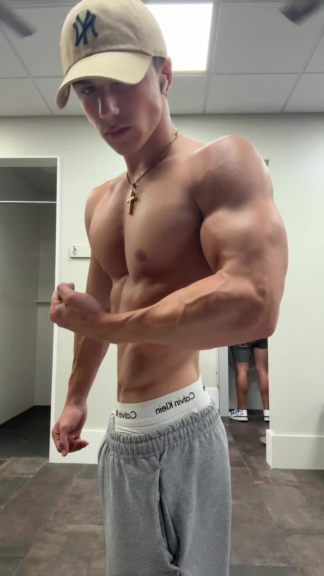 @dylanliftsz_