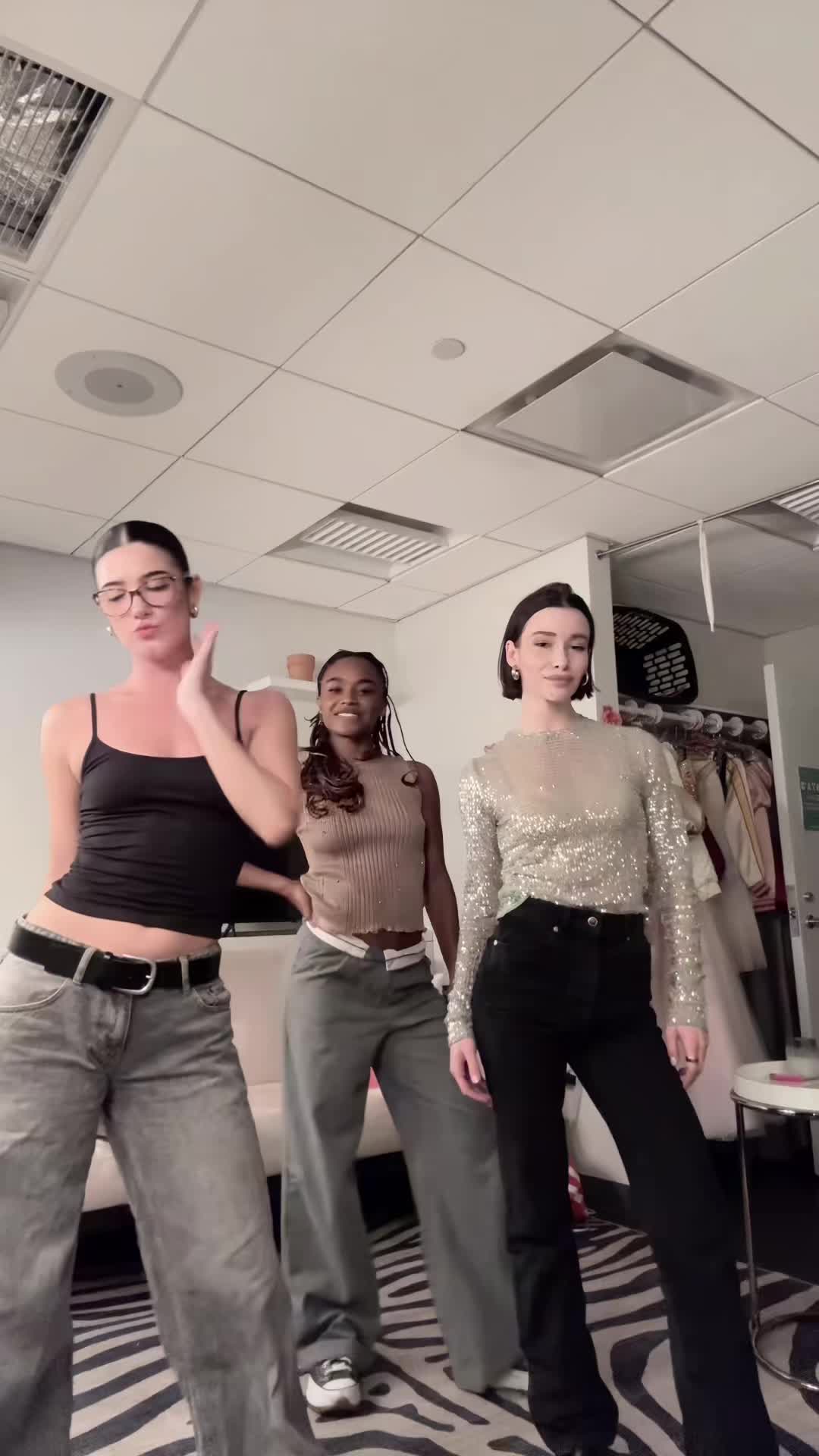 @oldtiktoks !! 🩷🧸🇨🇴