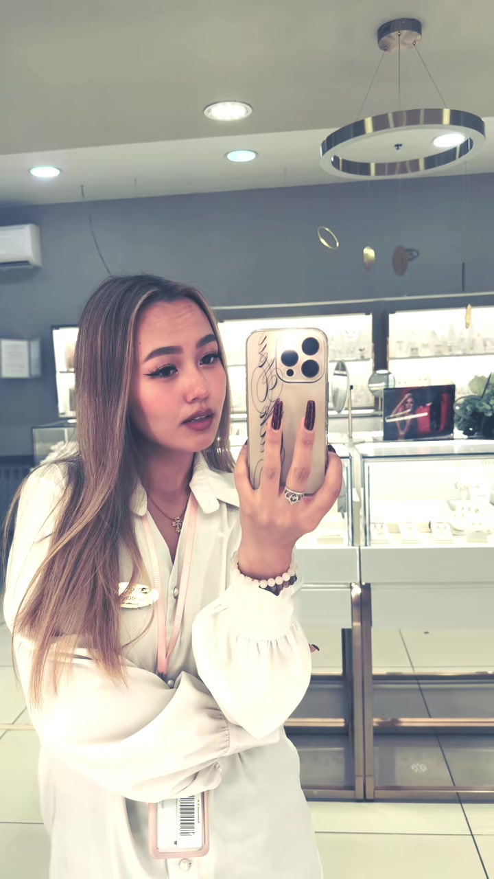 @aleonora.bu