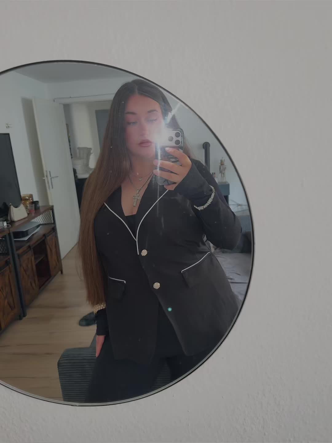 @Seline