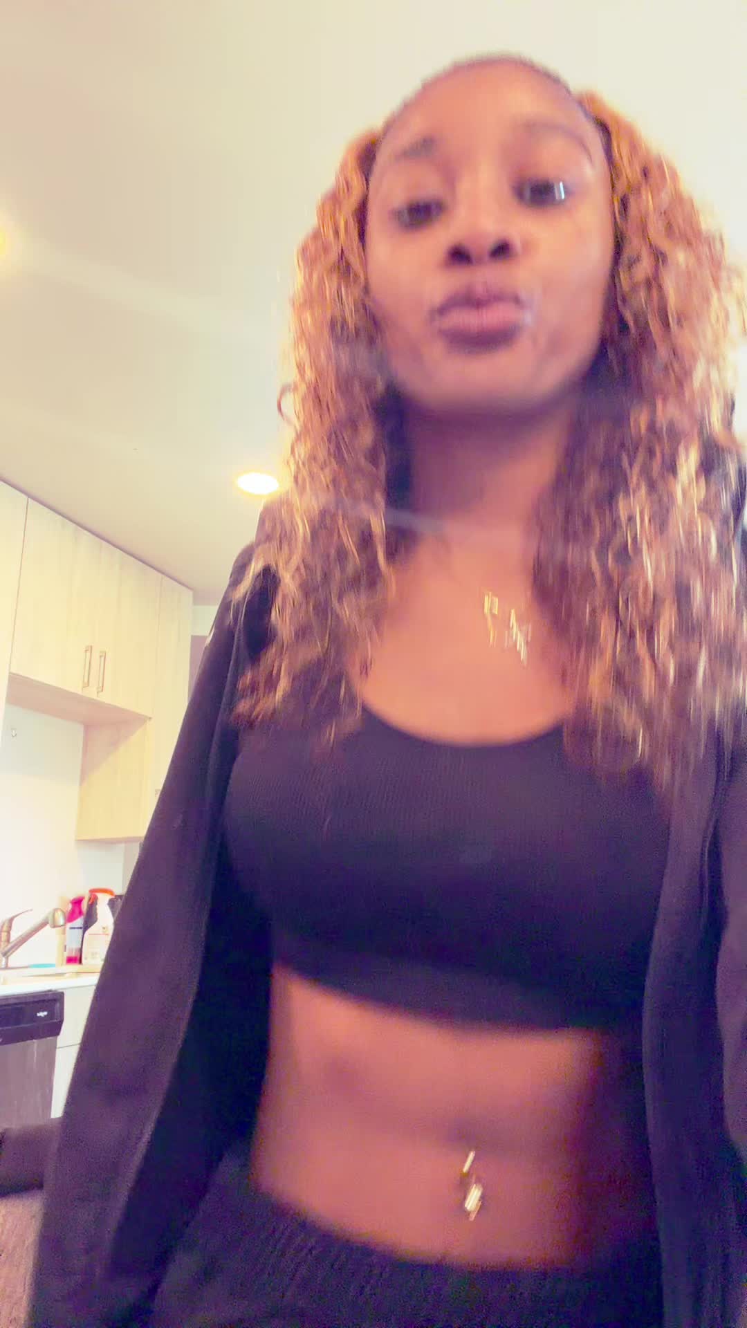 @GiaJ