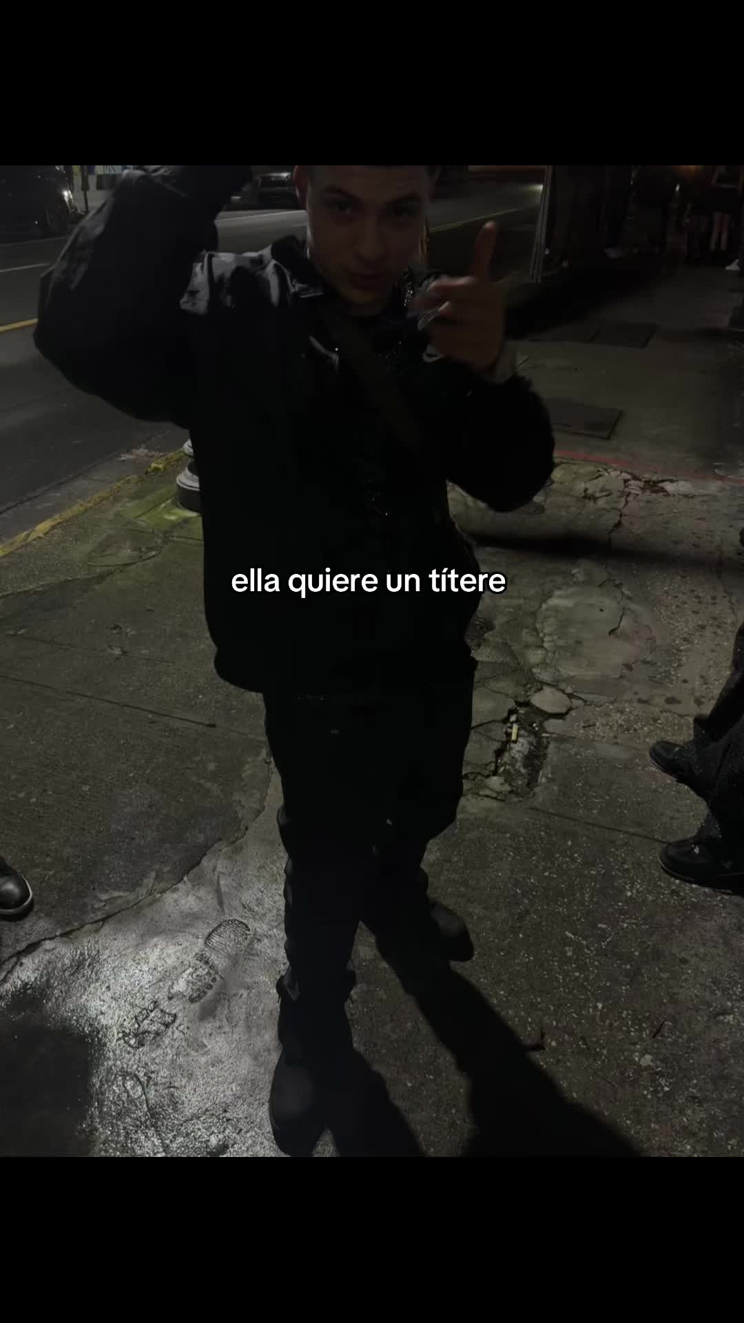 @￴￴