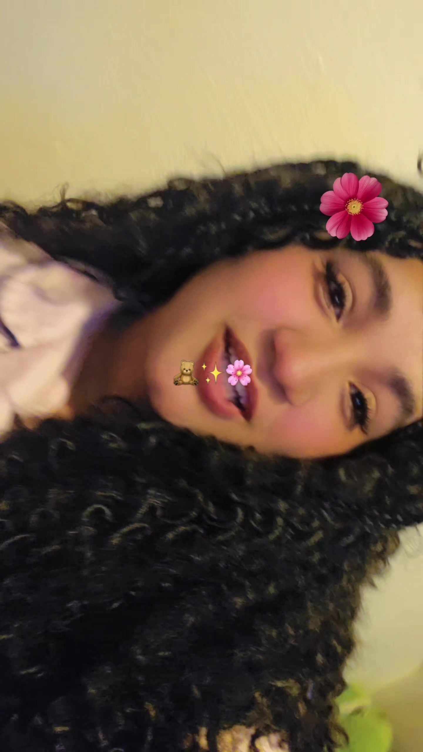 @👩&zwj;🦱Chiky Hernandez45👩🏼&zwj;🦱