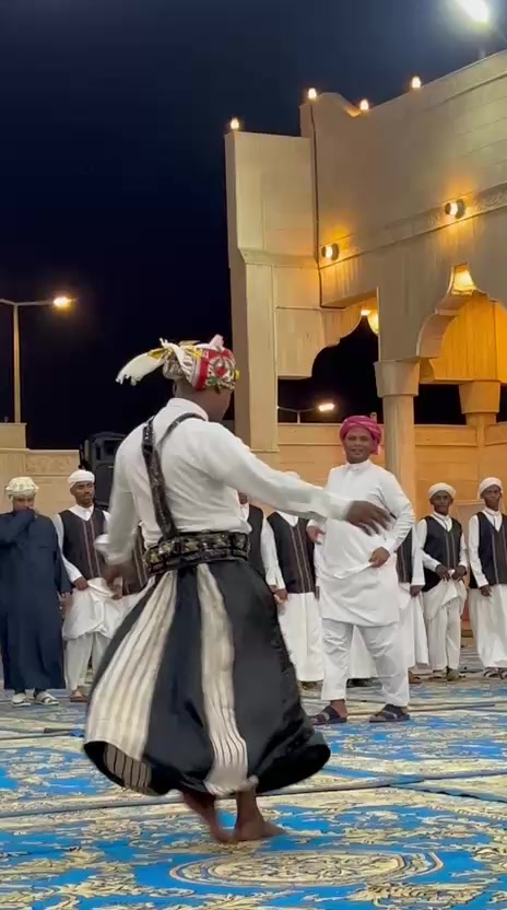 @ڤرقة آخوإن عـآيٌـل🤍🌼.