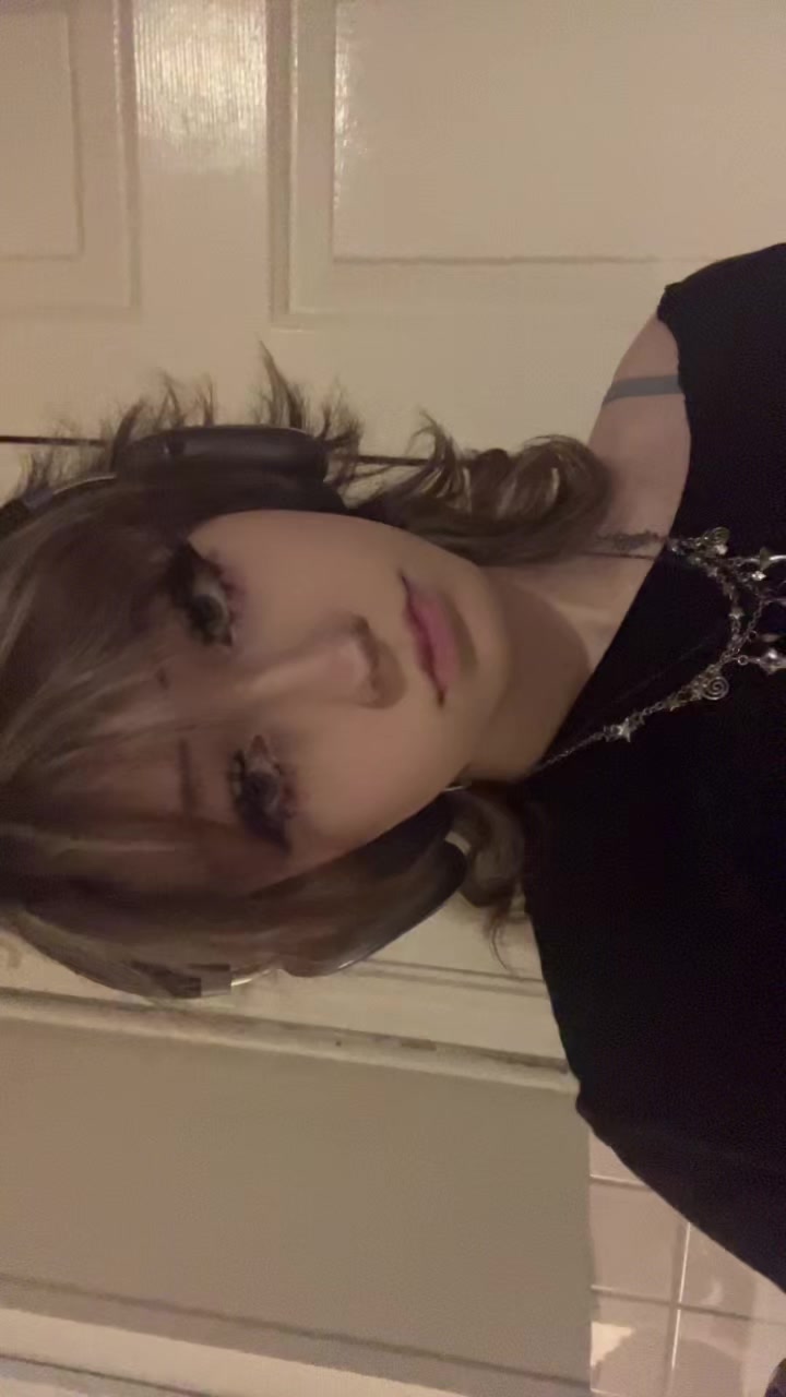 @lizzystarz