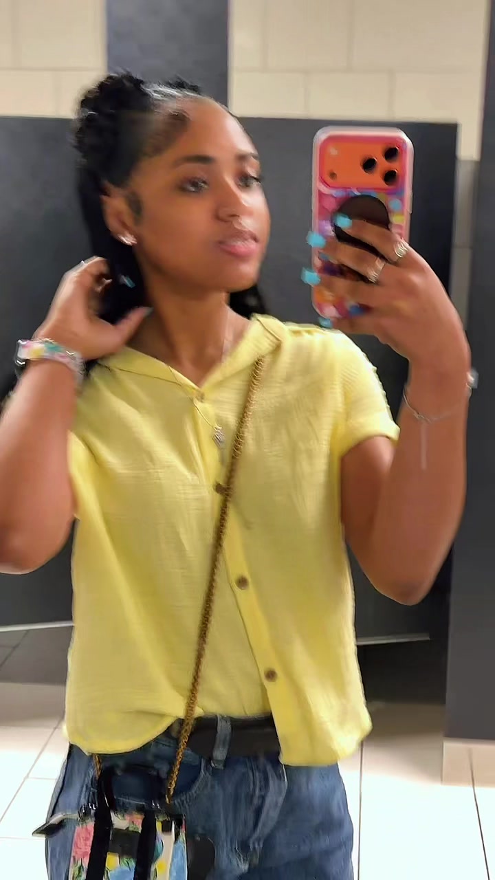 @🧛🏼♀️