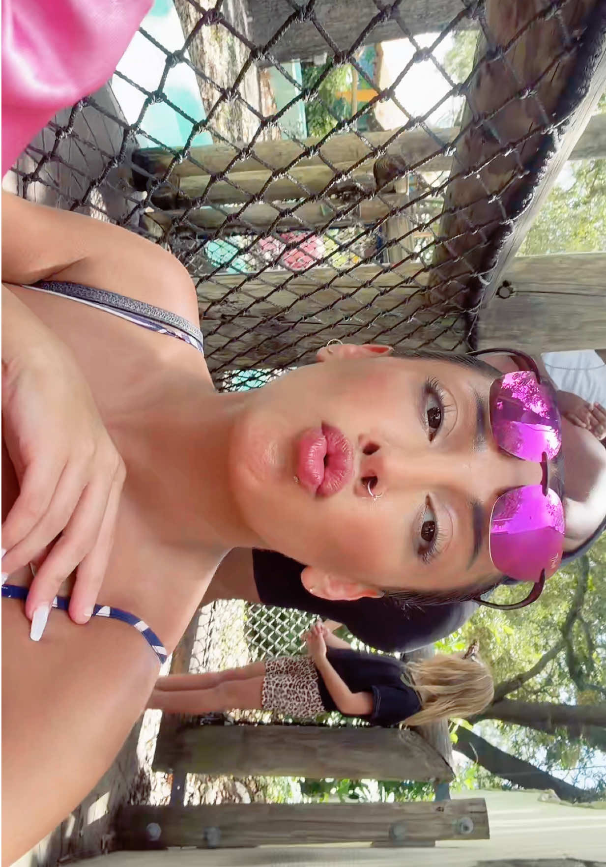@Itsthatgirl_lara