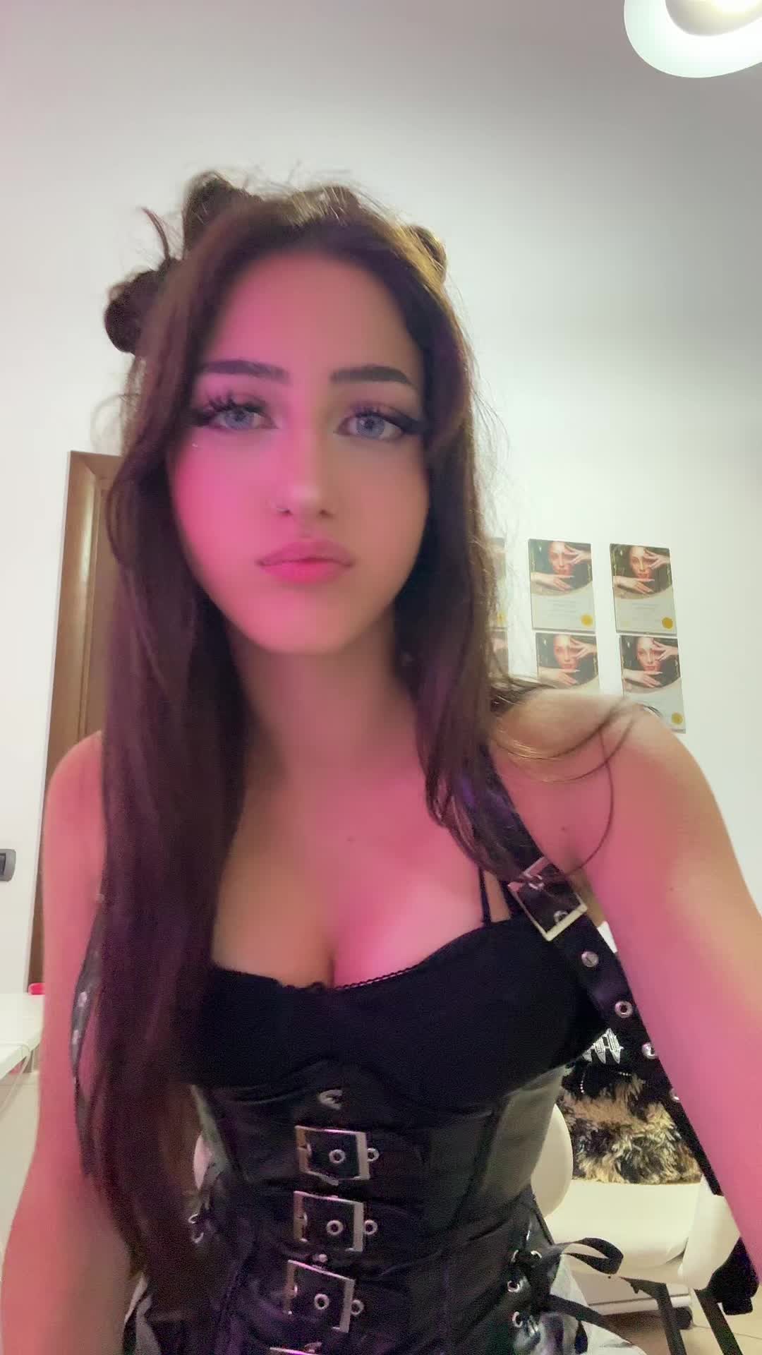 @999