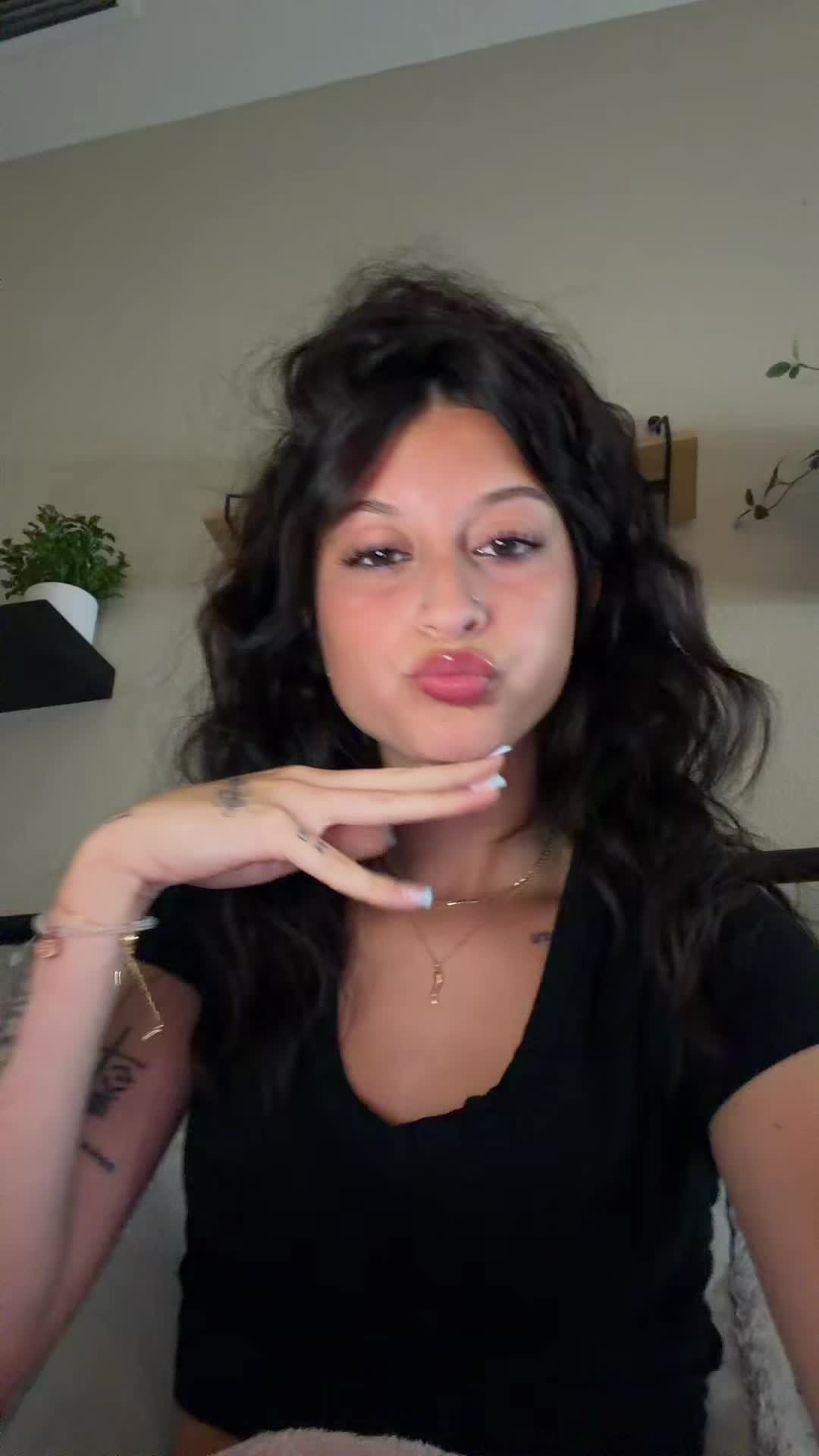 @ella