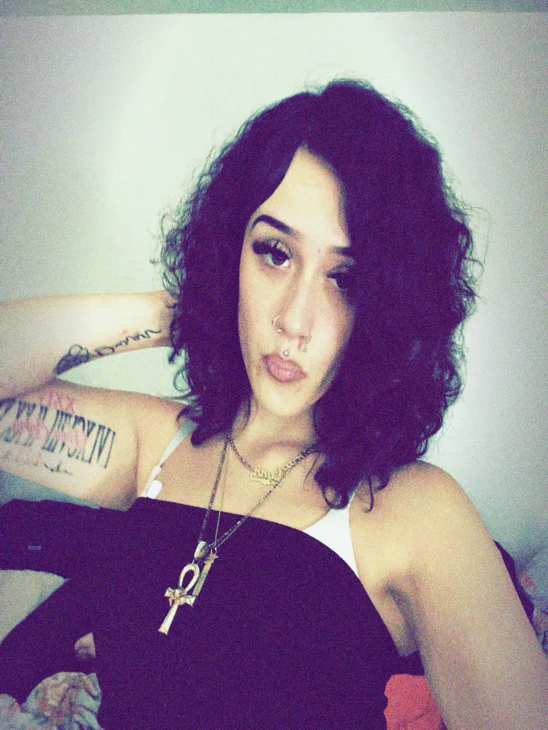 @♛