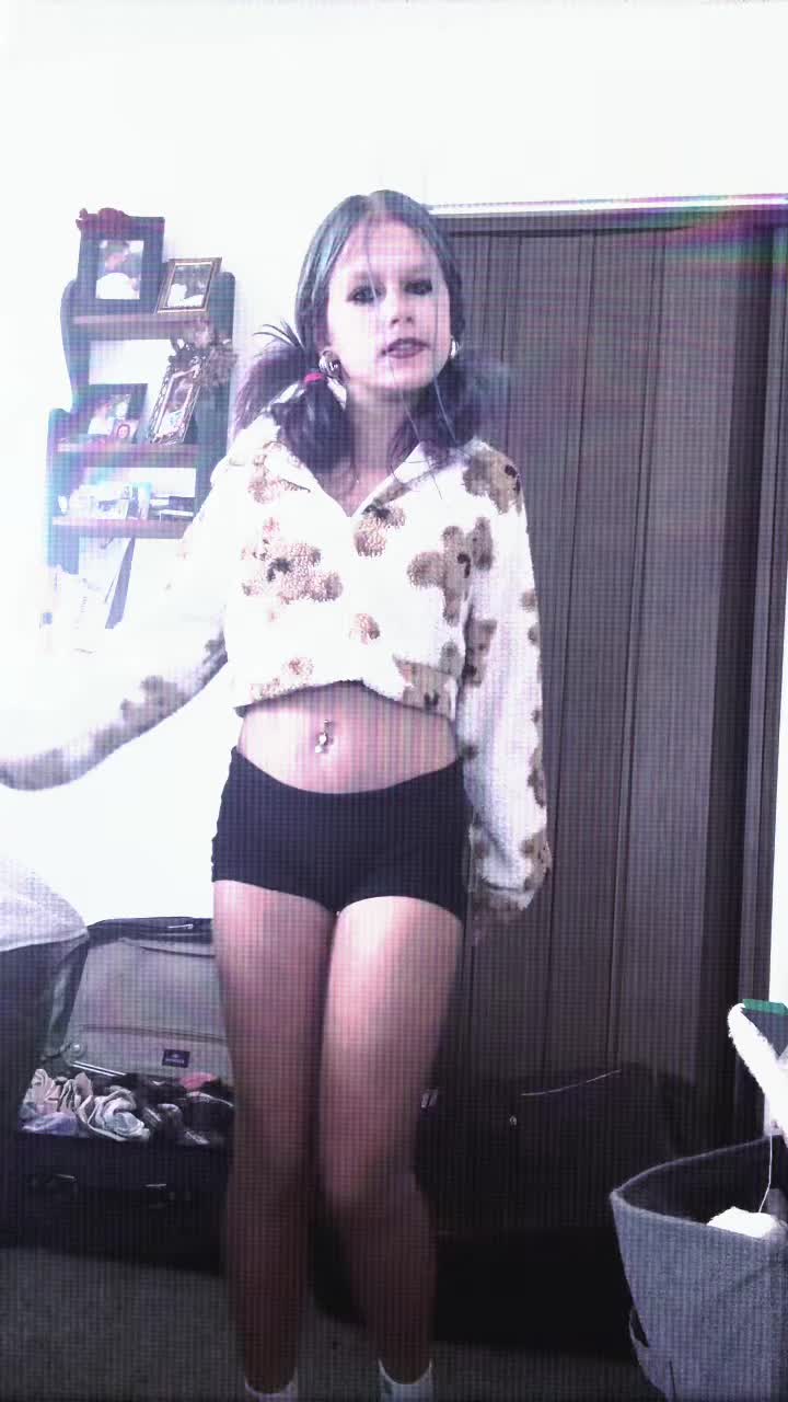 @applehead🍎👩&zwj;🦲👽 MJ IS BEST