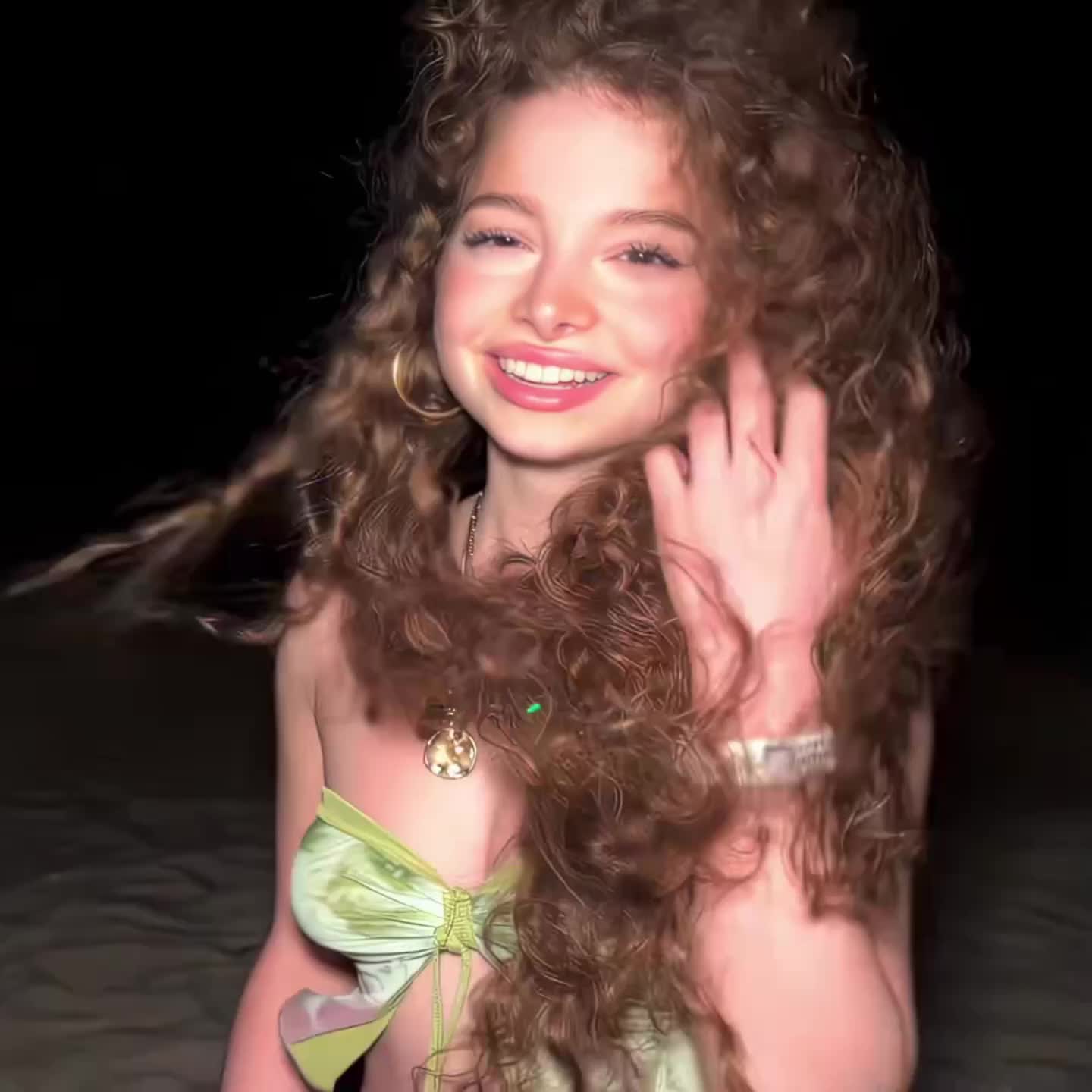 @yayaa
