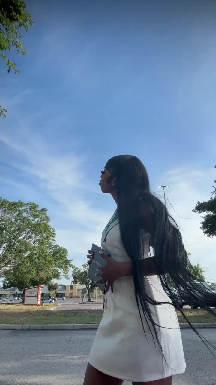 @sandieemoniquee