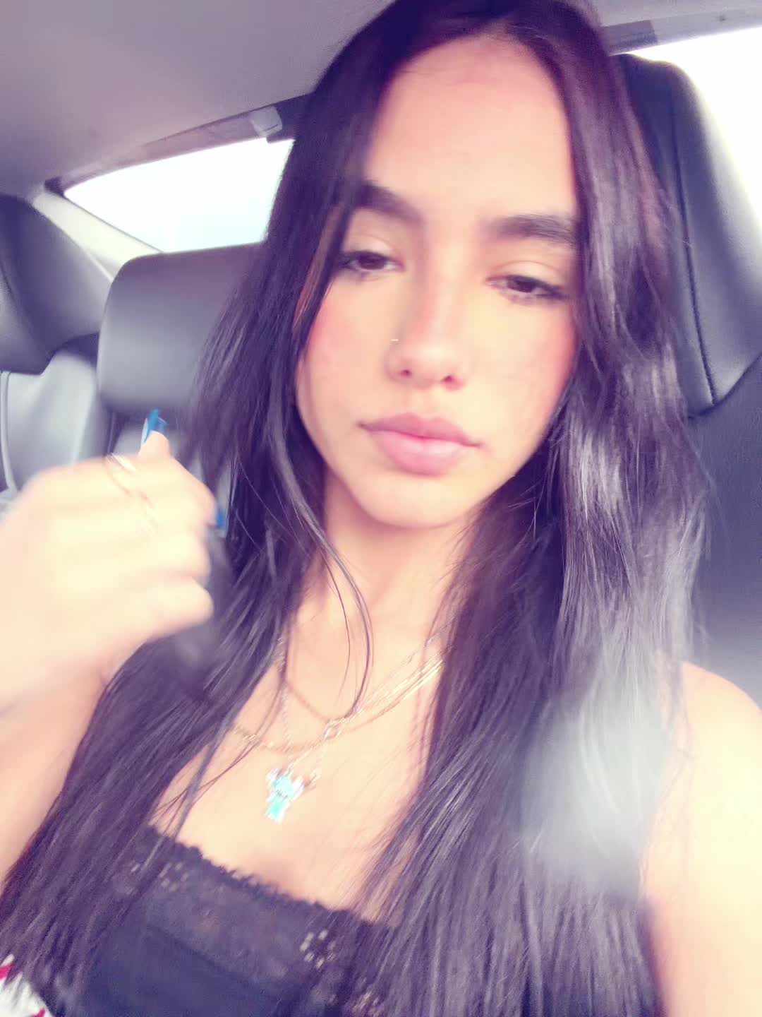 @M_🦦