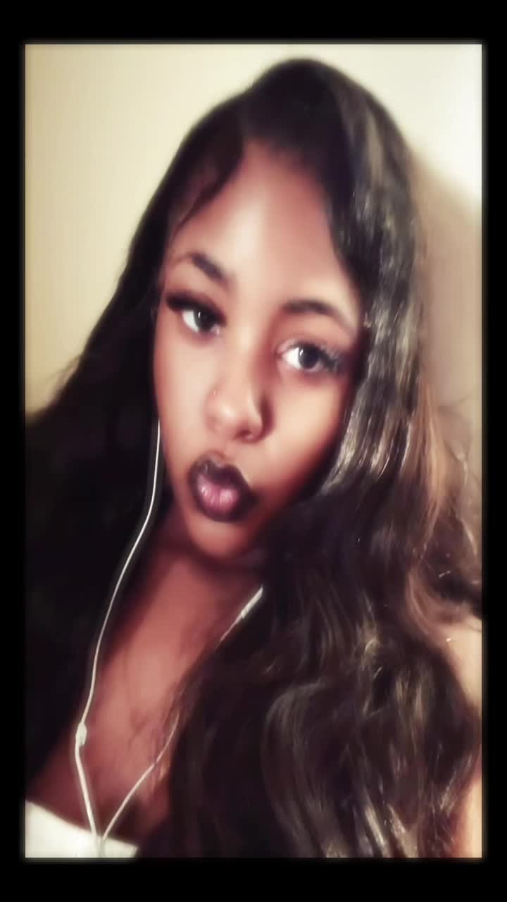 @Leigh_.szn