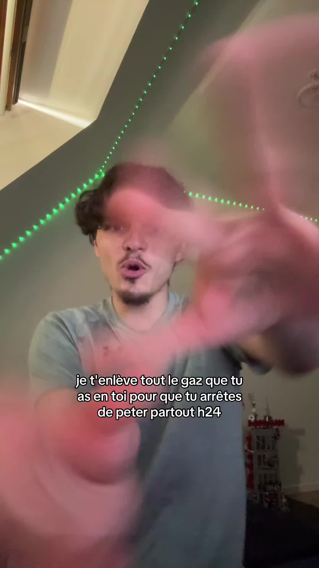 @E’