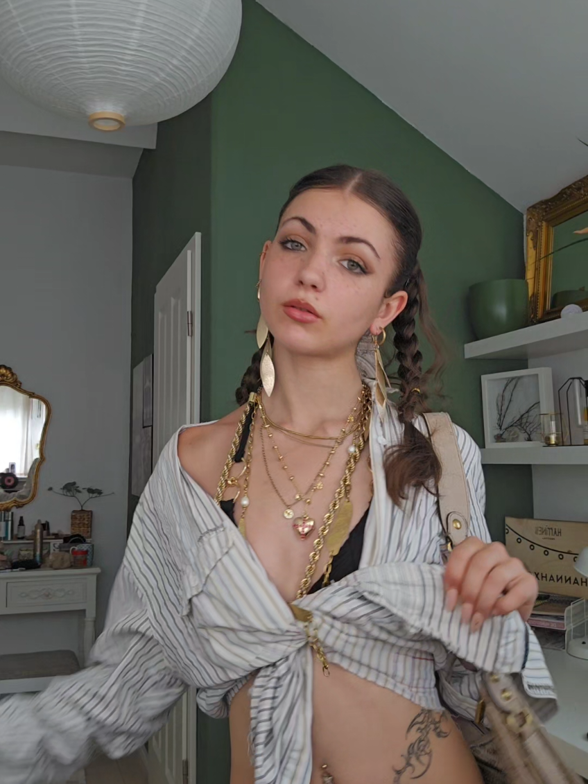 @𝙷𝚊𝚗𝚗𝚊𝚑♡︎