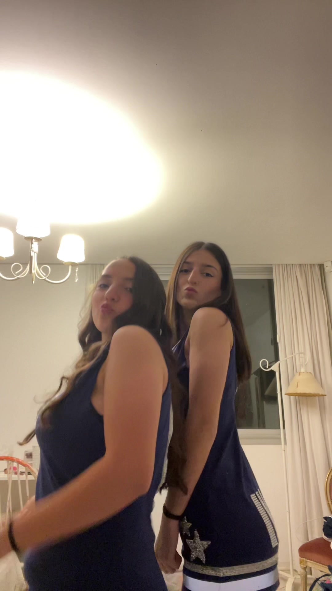 @Caroo