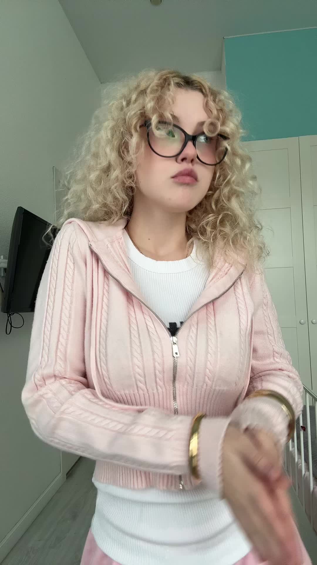 @рия вэсликс <33