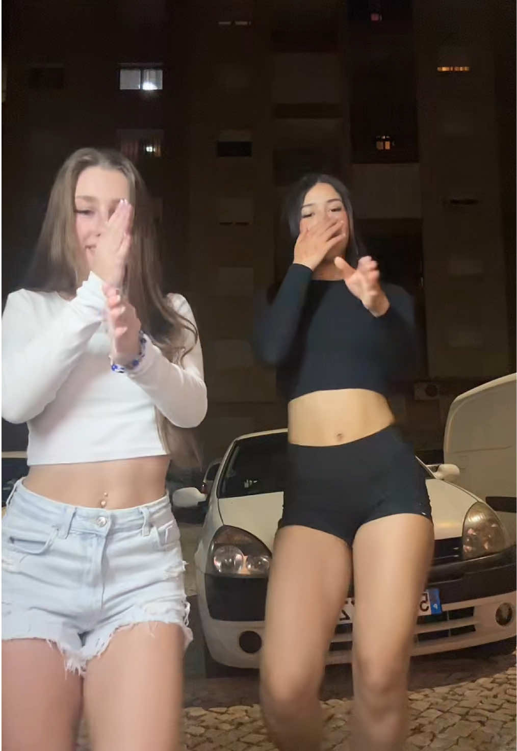 @𝑳𝒂𝒕𝒊𝒏𝒂🫧