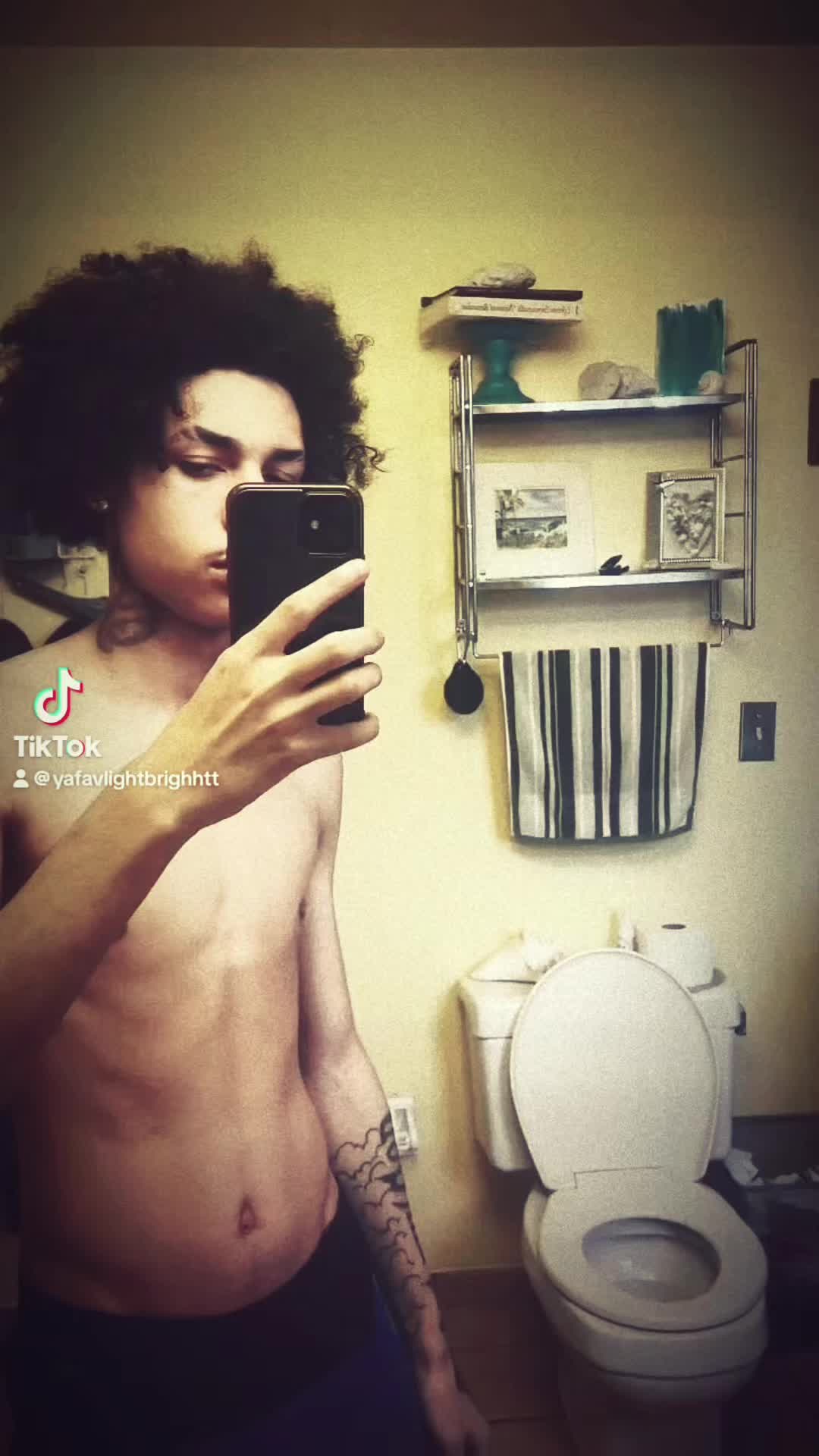 @Ilovelightskinswithbfs