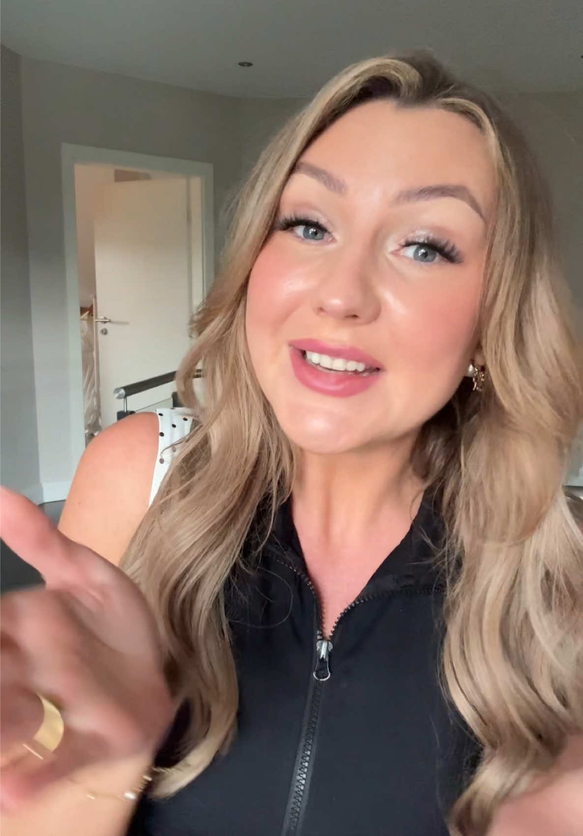 @kristinathrills