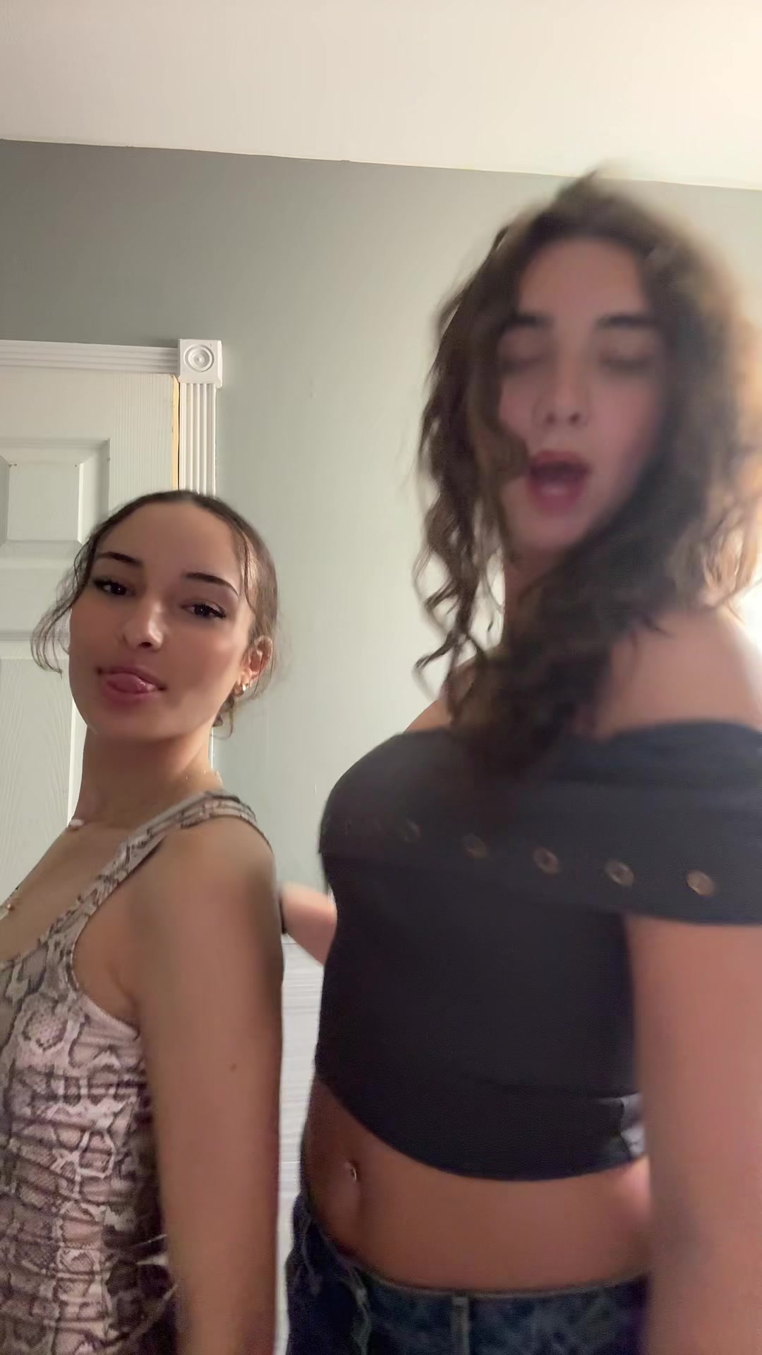 @weezey <33