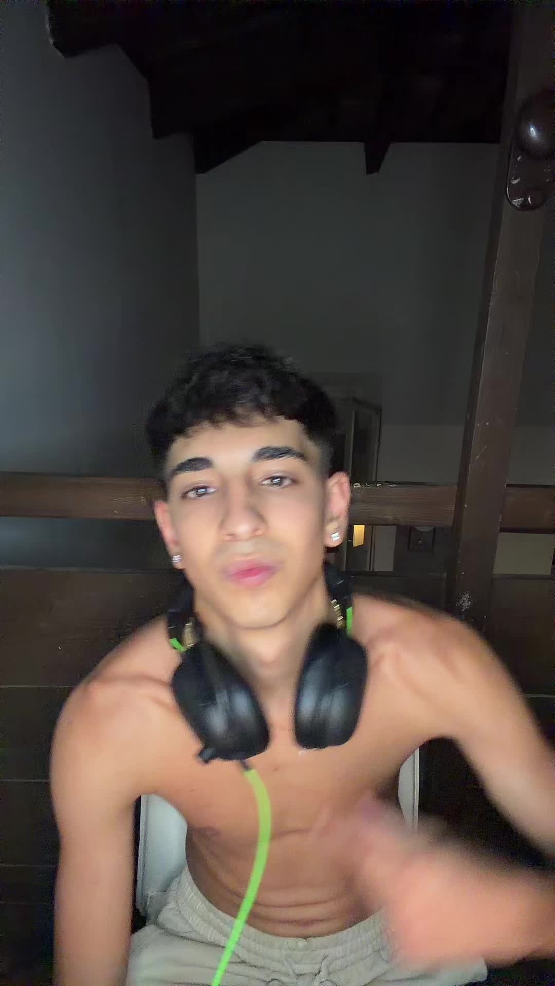 @Chrisss🌊