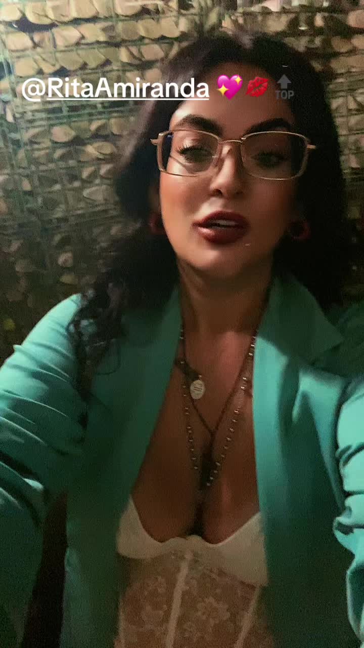 @VALENTINA À CINES 💋