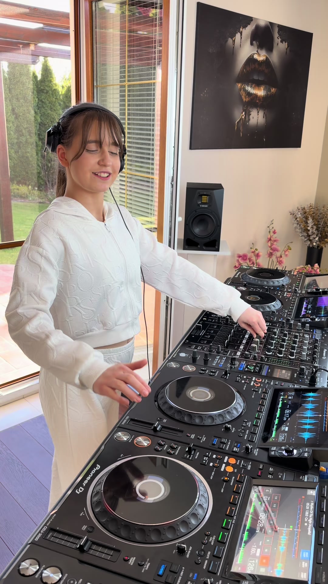 @DJ Gabi