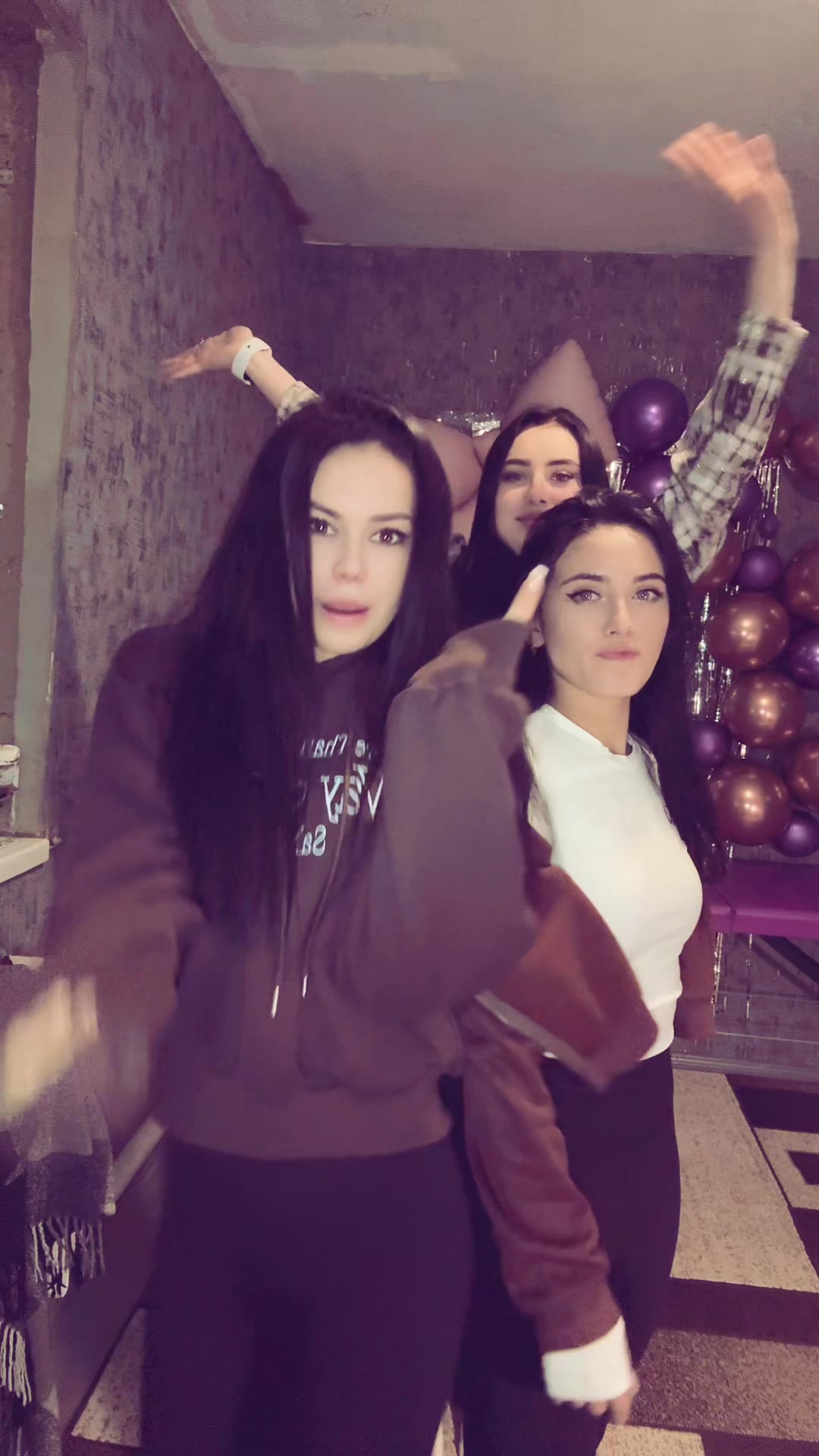 @Karina🌸